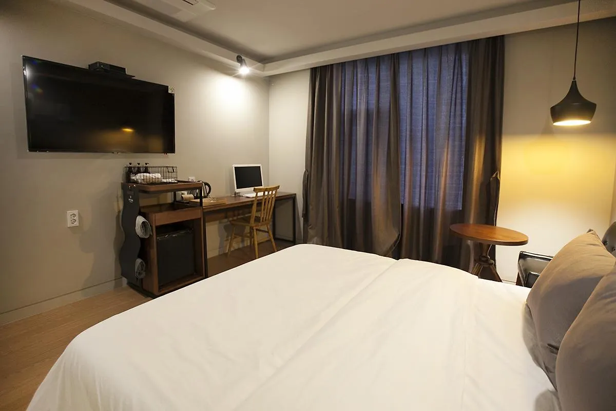 Eobang Brown Dot Hotel Gimhae