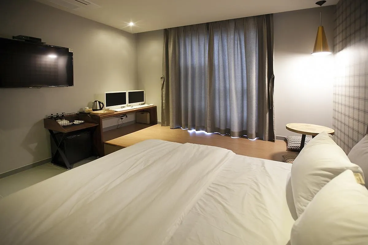 Eobang Brown Dot Hotel Gimhae