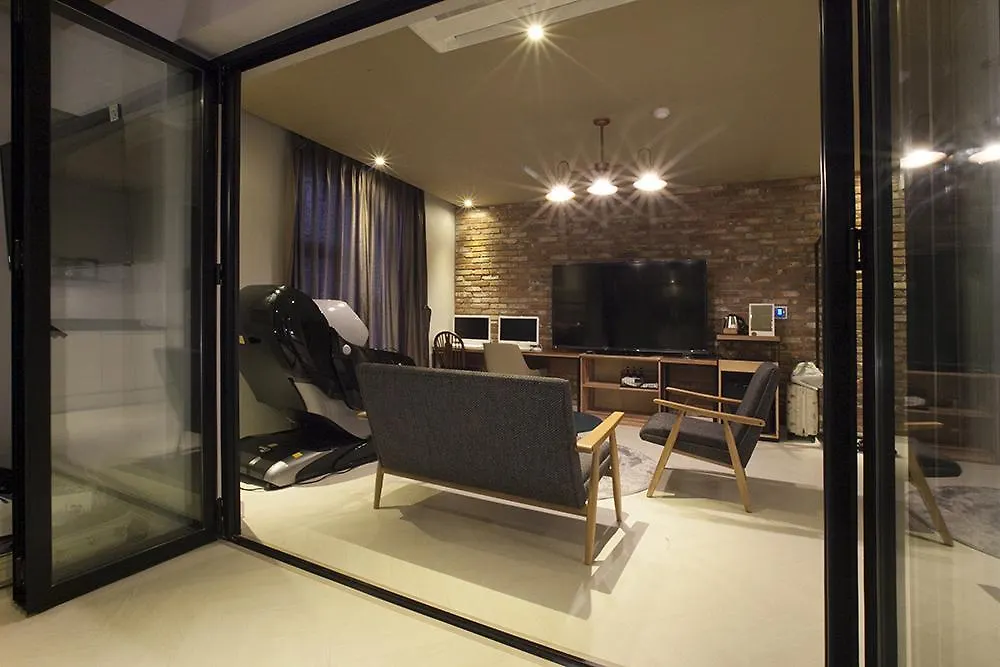 Eobang Brown Dot Hotel Gimhae